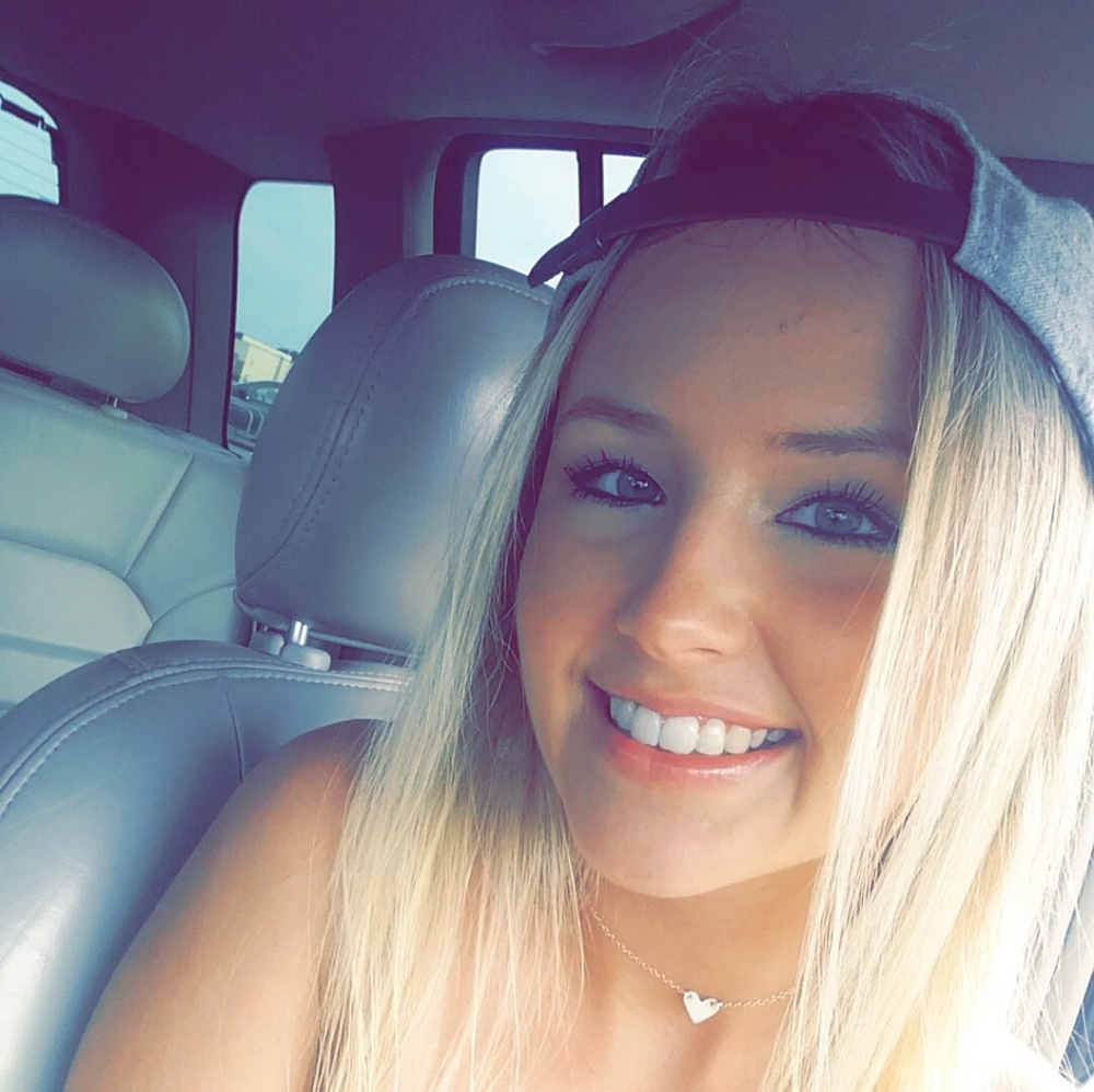 Meet your Posher, Melanie